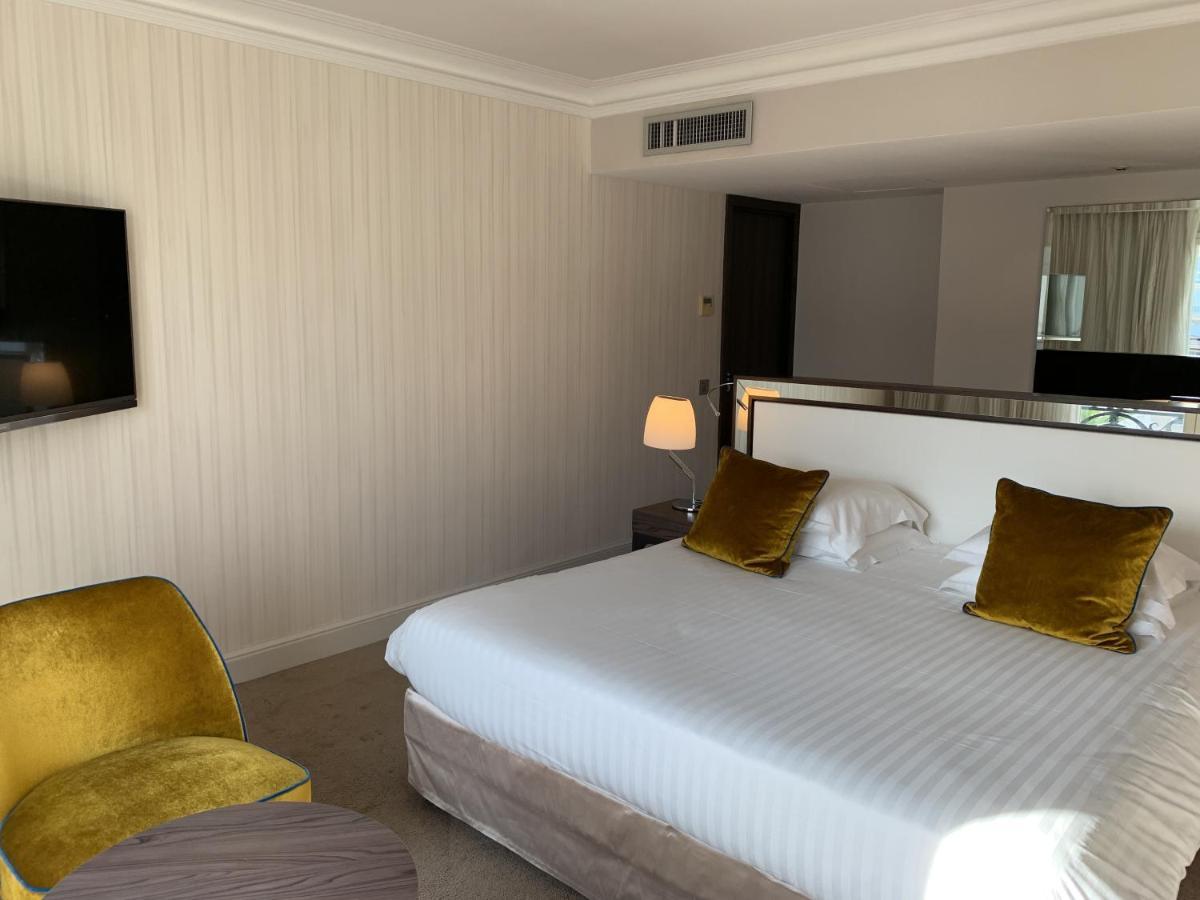 Hotel Le Canberra Cannes Exteriör bild
