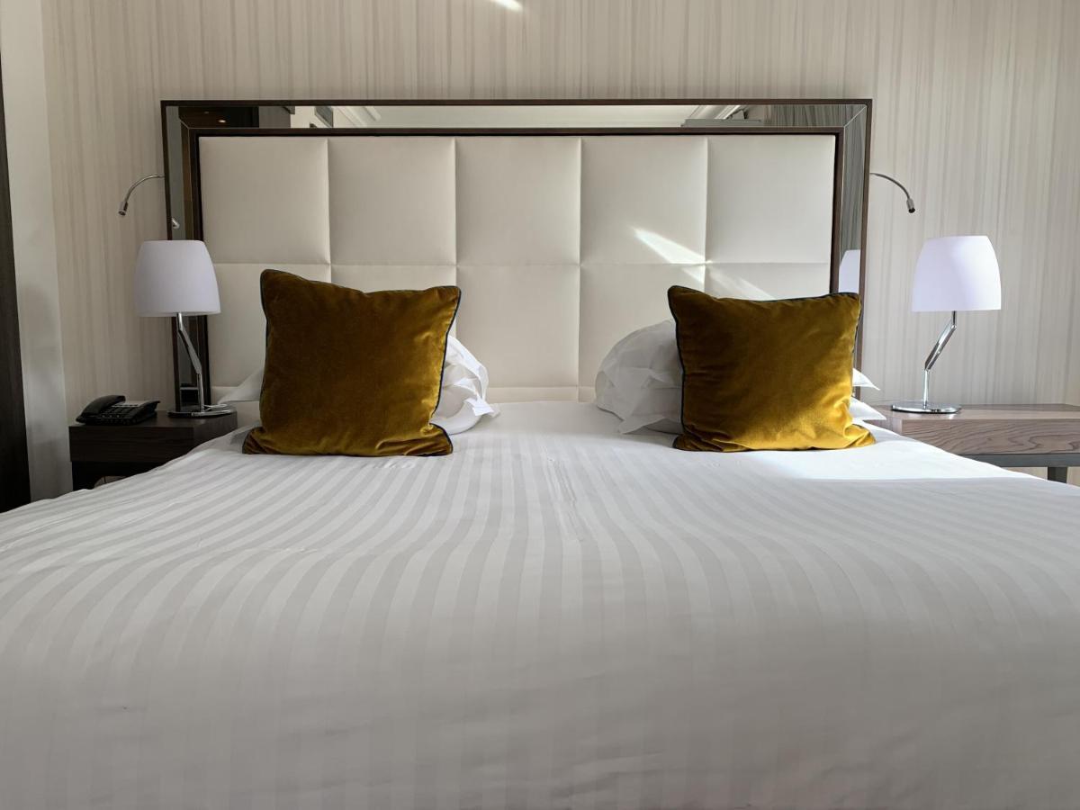Hotel Le Canberra Cannes Exteriör bild