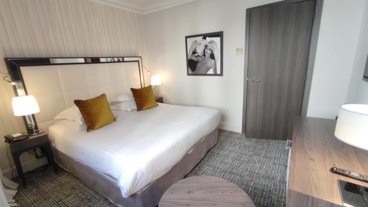 Hotel Le Canberra Cannes Exteriör bild
