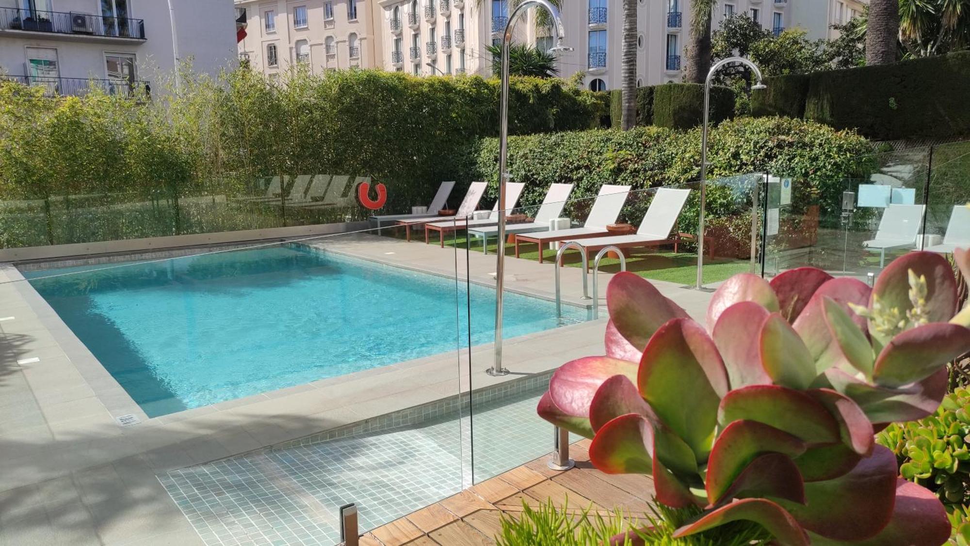 Hotel Le Canberra Cannes Exteriör bild